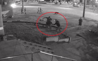 Помстилася колишньому: у Києві жінка нацькувала на чоловіка двох друзів