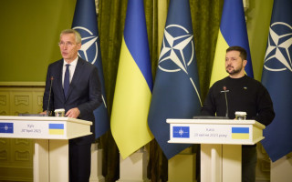 Зеленський обговорив із Столтенбергом посилення ППО в Україні