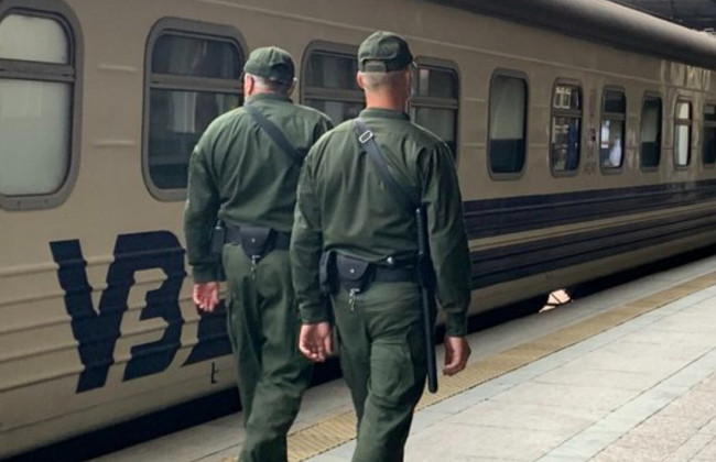 УЗ ввела военизированную охрану еще на шести пассажирских поездах: детали