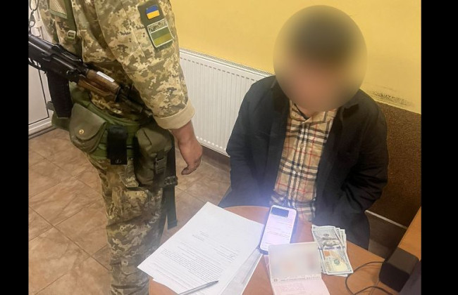 Видавав себе за студента: громадянин Китаю за хабар намагався потрапити в Україну