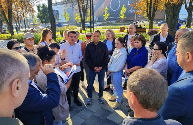 У Києві біля станцій метро «Лук’янівська» та «Дорогожичі» демонтують МАФи