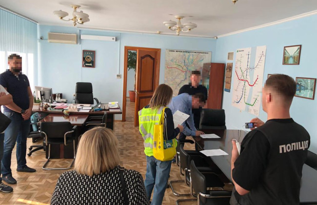 Розтрата коштів на будівництві метро на Виноградар: проведено обшуки в офісах Київметробуду