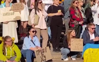 У Києві біля КМДА знову пройшов мітинг проти скандальних закупівель, фото