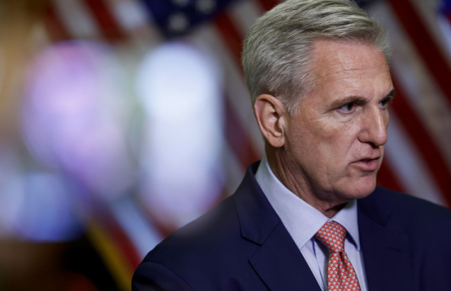 Шатдаун в США: Спикер Палаты представителей Маккарти предлагает пожертвовать помощью Украины