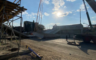 У Києві стався обвал балок під час робіт з реконструкції Дегтярівського шляхопроводу