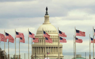 Шатдауна не будет: в США утвердили временный бюджет, не включающий помощь Украине