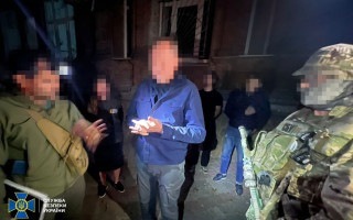 Мера Сум Лисенка та директора департаменту інфраструктури викрили на хабарі в 1,4 мільйона гривень