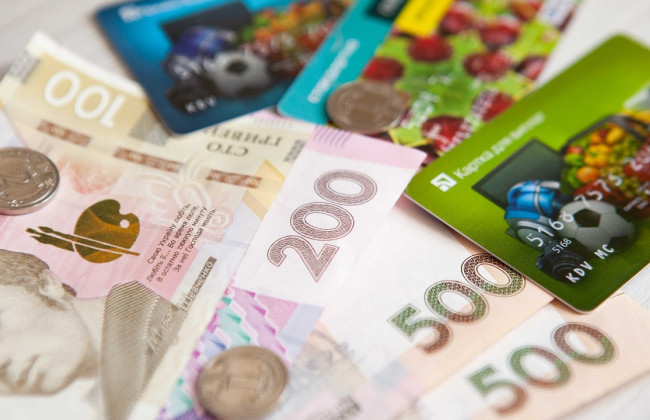 Чи можна повернути кошти покупцю готівкою у разі розрахунку карткою: відповідь ДПС