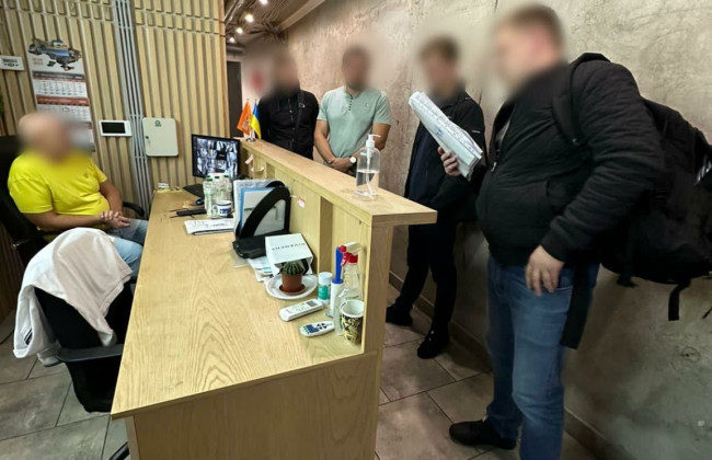 Обвал конструкций Дегтяровского моста: в Киеве проводят обыски в Департаменте КГГА, Киевавтодоре и у подрядчиков