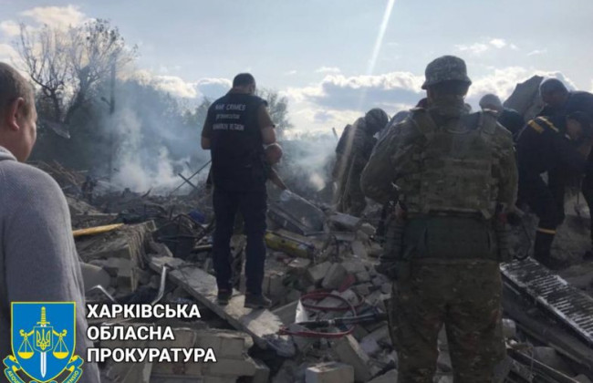 Обстріл магазину у селі Гроза на Харківщині: прокуратура показала фото та відео наслідків