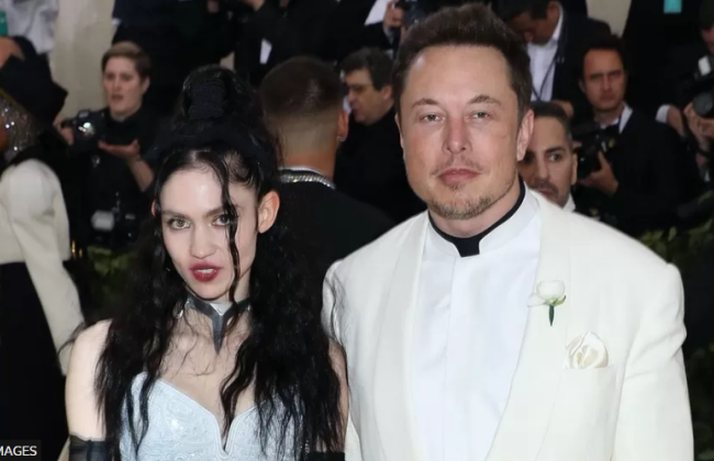 Певица Граймс подала в суд относительно «установления родительских отношений» – у нее трое детей с Маском