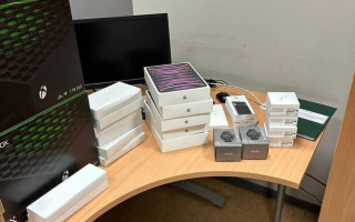 У Львові митники завадили ввезенню техніки Apple на близько 2 млн гривень