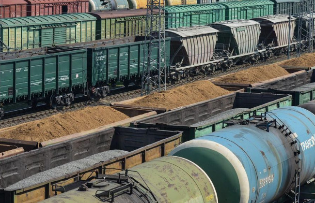 Самолеты, авто, вагоны и танкер: Кабмин одобрил проект решения об изъятии движимого имущества рф