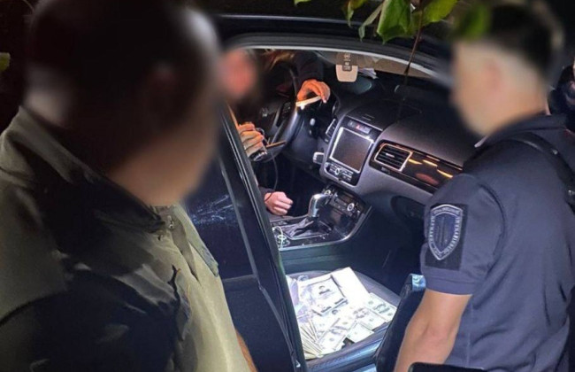 $12 тисяч за зняття з військового обліку: судитимуть інструктора управління Одеського військкомату та начальниця управління сільради