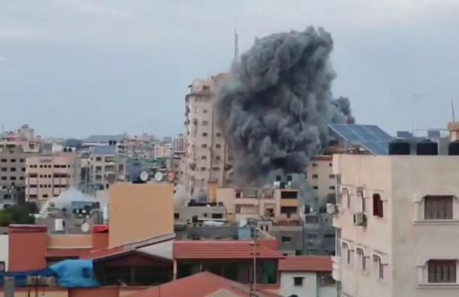 Ізраїль авіаударами знищив «Палестинську вежу», відео