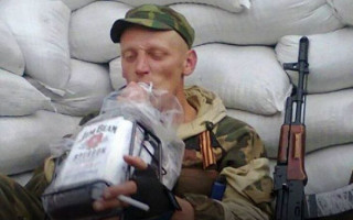 В Мелитополе женщины навечно усыпили самогоном сразу 11 российских военных