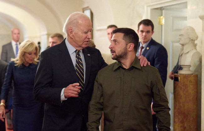 У Байдена готуються подати до Конгресу прохання щодо виділення до $100 млрд для України – ЗМІ