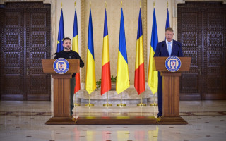 Зеленский: Мы создаем в Румынии центр подготовки украинских пилотов F16