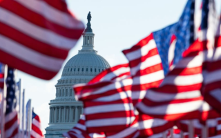 В Конгрессе США обсуждают годовой пакет помощи Украине объемом до $100 млрд, – WSJ