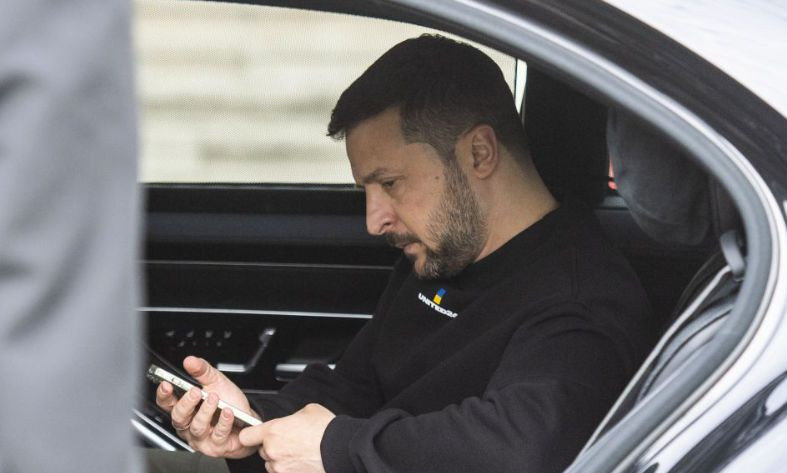 Зеленський прибув з візитом до Румунії