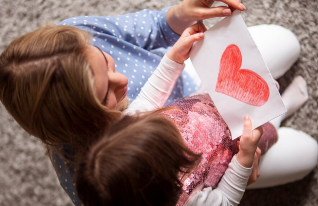 Как определить происхождение ребенка, родители которого не состоят в браке: объяснение специалистов