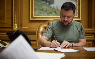 Владимир Зеленский подписал закон о возобновлении декларирования чиновников