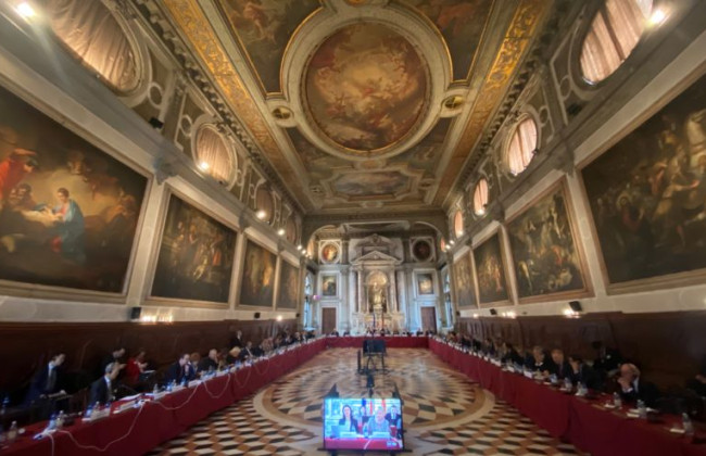 Венецианская комиссия считает слишком длительным предусмотренное изменениями в закон о нацменьшинствах ограничение в использовании русского языка, - Заключение