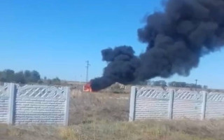 На Херсонщині окупанти атакували дроном ритуальний транспорт на кладовищі: є постраждалі