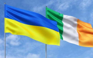Помощь украинским беженцам в Ирландии хотят уменьшить: известна причина