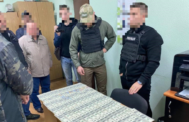 Адвокат выманил у клиента 10 тысяч долларов для якобы передачи судьям Верховного Суда, - ОГП