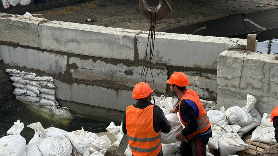 В Киеве начали расчищать реку Лыбидь: что уже сделали, фото