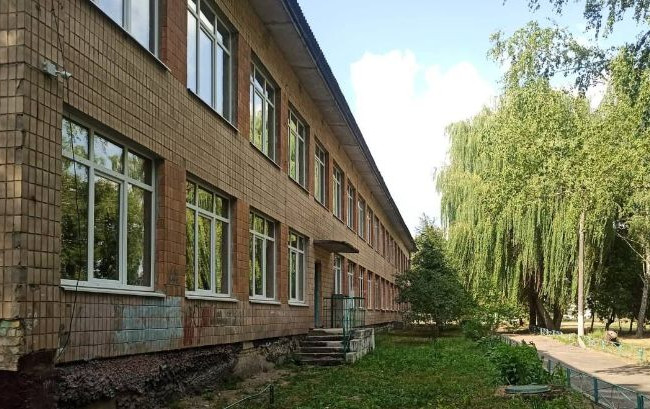 Экс-директор общества присвоил почти 280 000 грн на восстановлении учебных заведений Киевщины