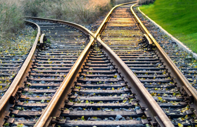 На Киевщине под колесами электропоезда погиб мужчина