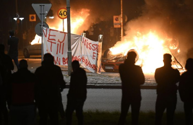 В Швеции впервые судили мужчину за сожжение Корана