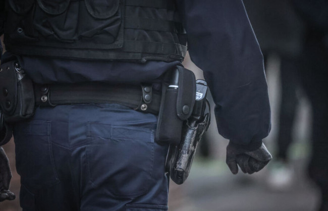 Во Франции вооруженный мужчина с криками «Аллаху Акбар» напал на школу: один погибший, трое раненых