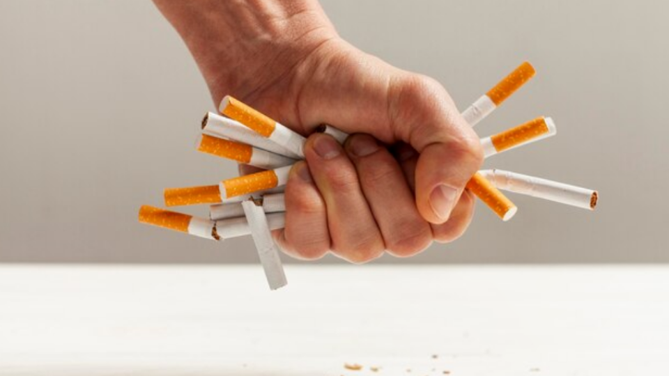 С января предупреждения о вреде курения будут занимать 65% площади пачки сигарет