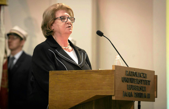 Кабмин назначил членов Совещательной группы экспертов от международных организаций, которые будут фильтровать кандидатов в КСУ