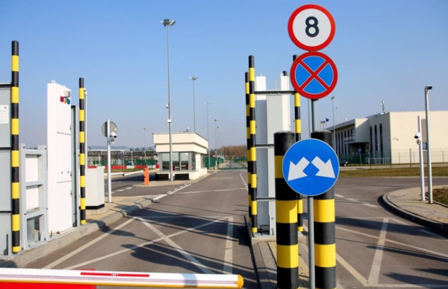 Украина частично открыла пункт пропуска на границе с Приднестровьем