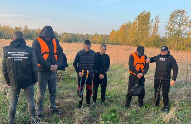 На Закарпатье подростки попытались «подзаработать» на уклонистах