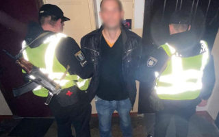 У Києві поліція затримала чоловіка, який намагався вбити безпритульного кота