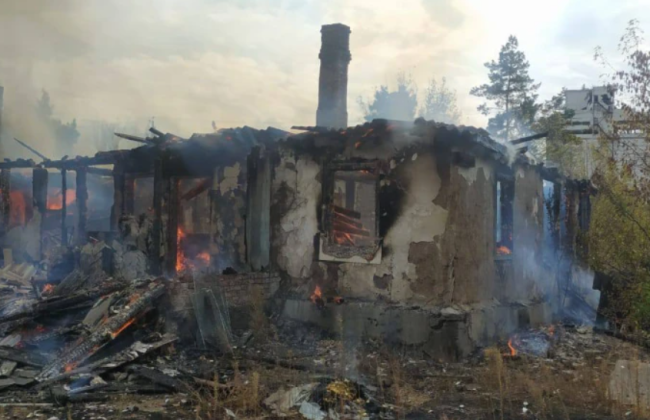 Войска рф сбросили авиабомбу на село на Харьковщине: есть жертвы и пострадавшие