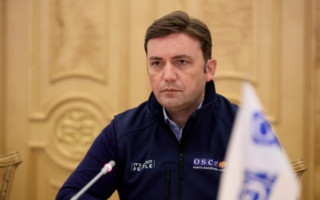 До Києва прибув з візитом очільник ОБСЄ Буяр Османі, фото