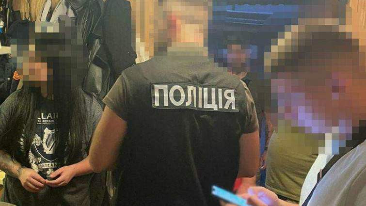 На Львівщині викрили жінку на шахрайстві з продажу неіснуючих товарів для військових