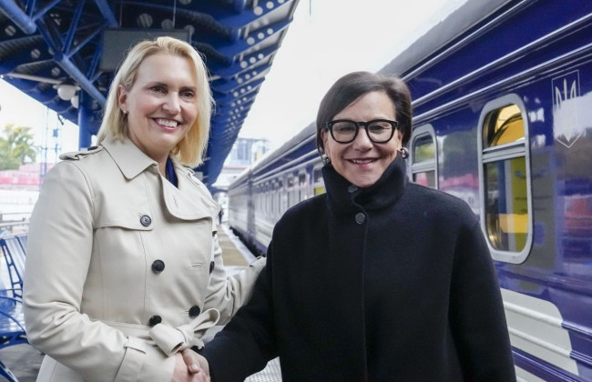 В Киев приехала ревизор от США – спецпредставитель Пенни Прицкер, которая будет следить за реформами в Украине