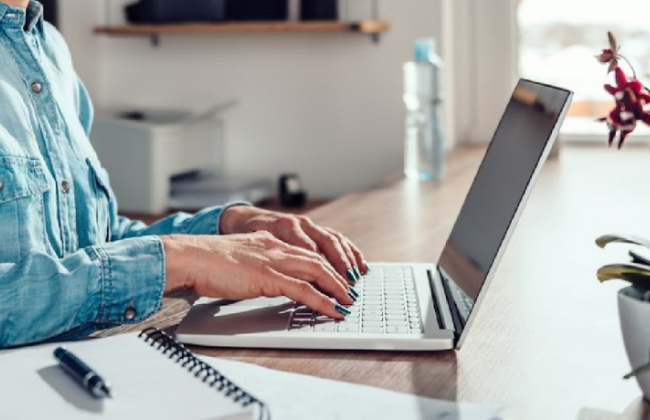 Что является документальным подтверждением в случае интернет-заказа проездных документов работником: разъяснение