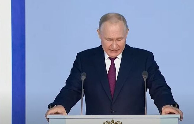 путин прилетел в Китай, это его первая поездка в большое мировое государство с момента выдачи ордера МУС