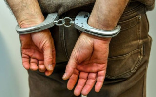 Декілька років ґвалтував своїх похресниць: на Житомирщині засудили педофіла