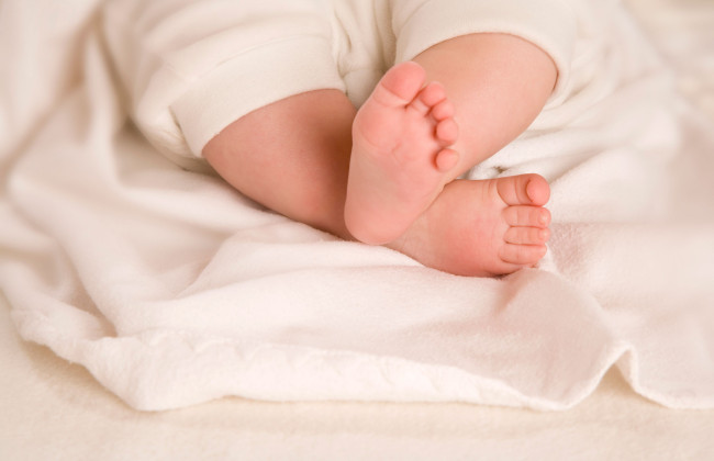 Стало известно, сколько детей родилось и сколько пар поженились в столице за время полномасштабной войны