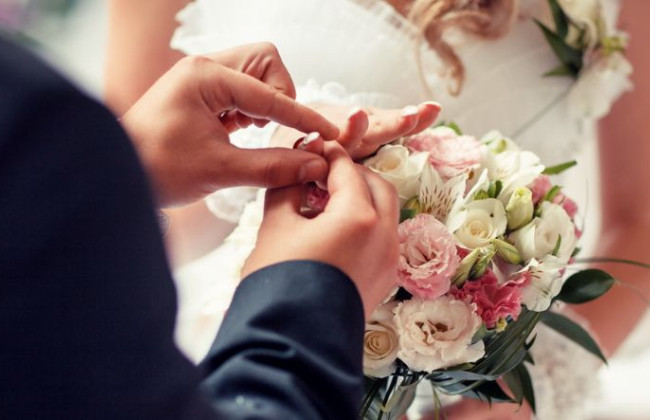 Громкая свадьба во Львове с экс-работницей ГБР: появилась реакция Бюро