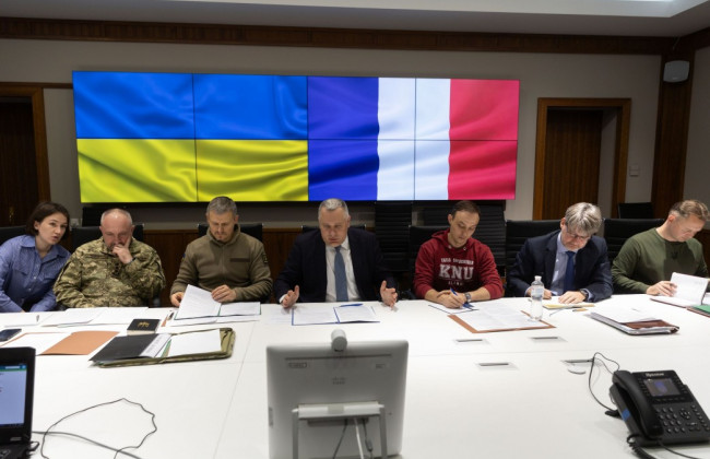 Украина начала переговоры с Францией по двустороннему соглашению о гарантиях безопасности